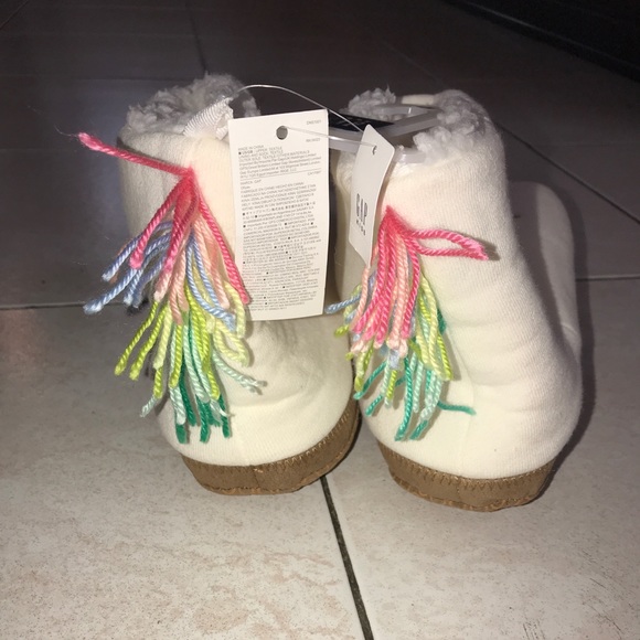 Kids Unicorn Sherpa boot slippers NWT - Picture 2 of 6